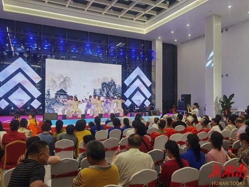 展宜家風(fēng)華，啟東宜新篇 記東宜社區(qū)文藝匯演暨“牽手芙蓉”廣場(chǎng)文化月月演活動(dòng)