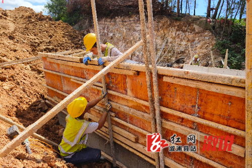 溆浦縣殯儀館及公墓一期建設(shè)加速推進(jìn) 土石方工程進(jìn)入新階段